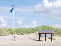 Die blaue Flagge weht über den Stränden von Rømø strand, insel roem